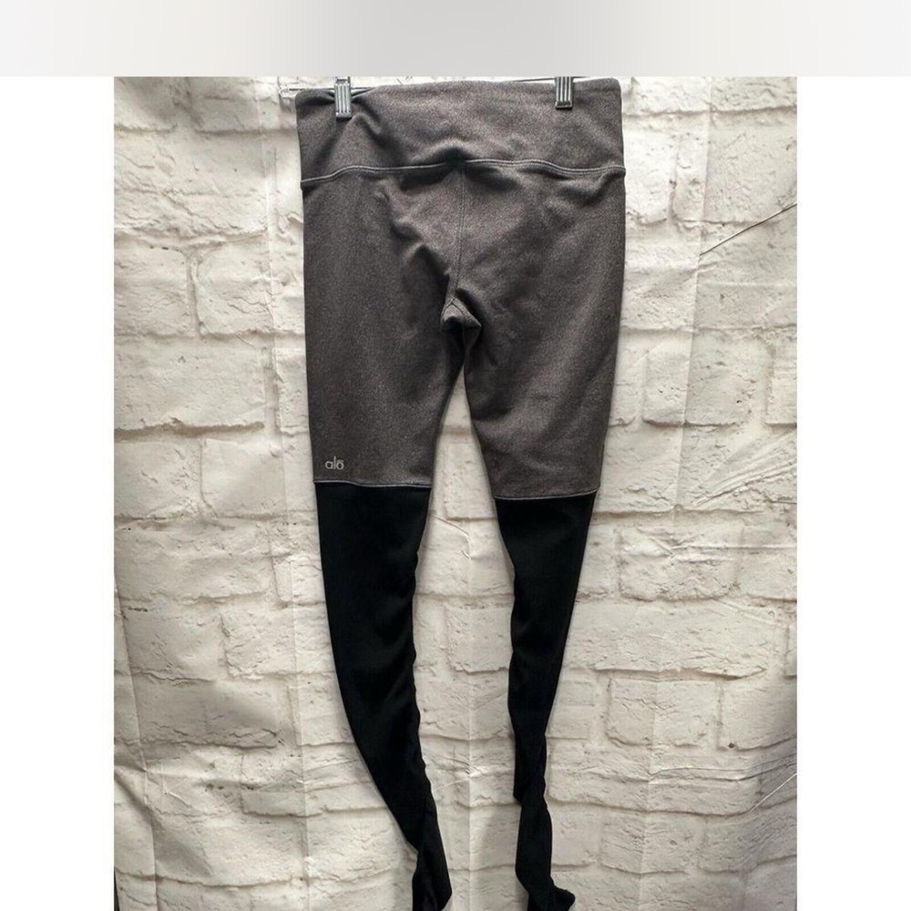 Alo yoga pants